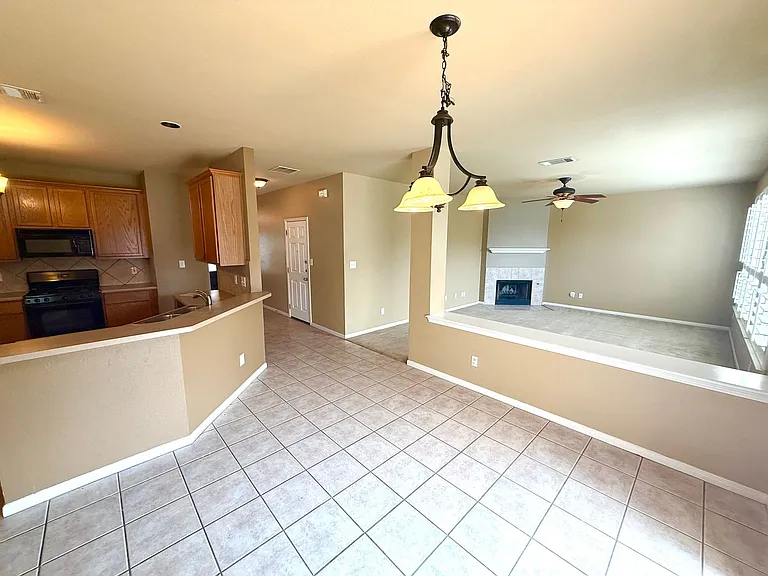 842 Windhurst — Photo 10
