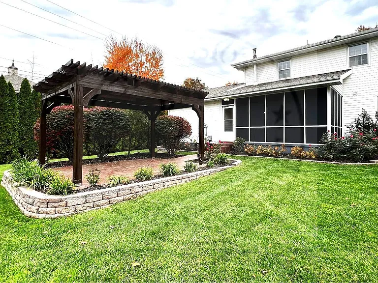 1905 S Ventura Ave — Photo 26