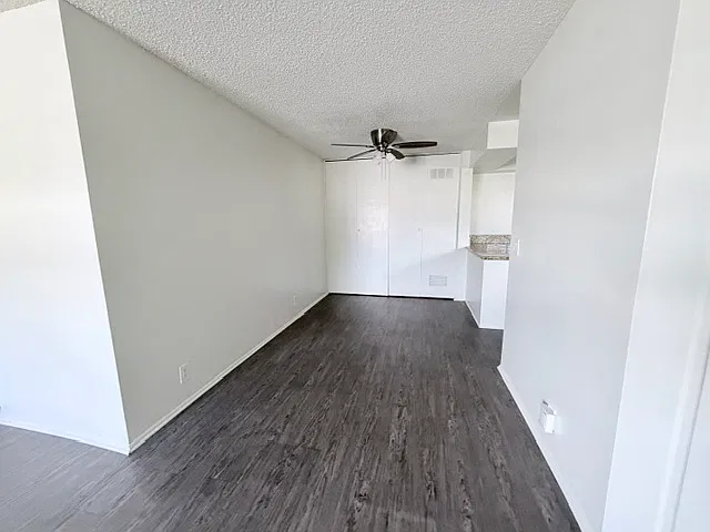 2 bed, 1000 sqft, $2,450 — Photo 4