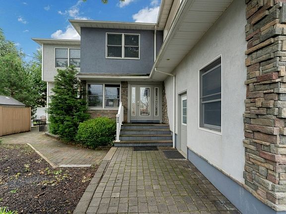 2nd image of 444 Riverside Ave