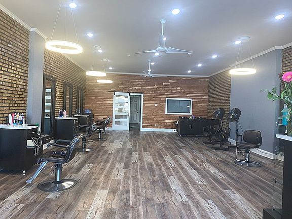 4th image of 5051 W Fullerton Ave #1