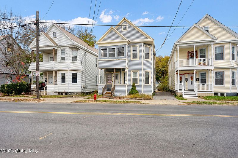 2nd image of 869 Eastern Avenue