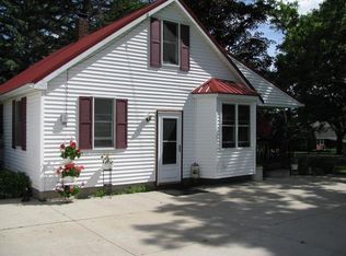 620 S 2nd St, Harrison, MI 48625