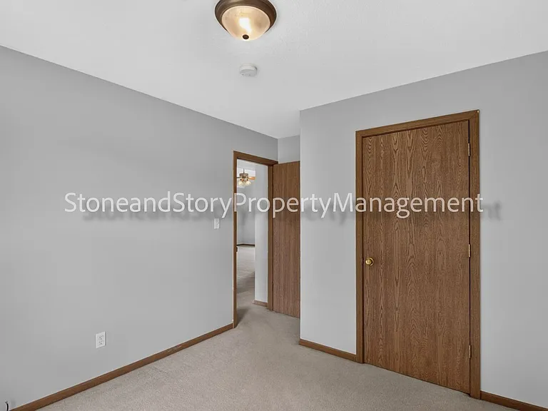 6926 SW 17th St — Photo 15