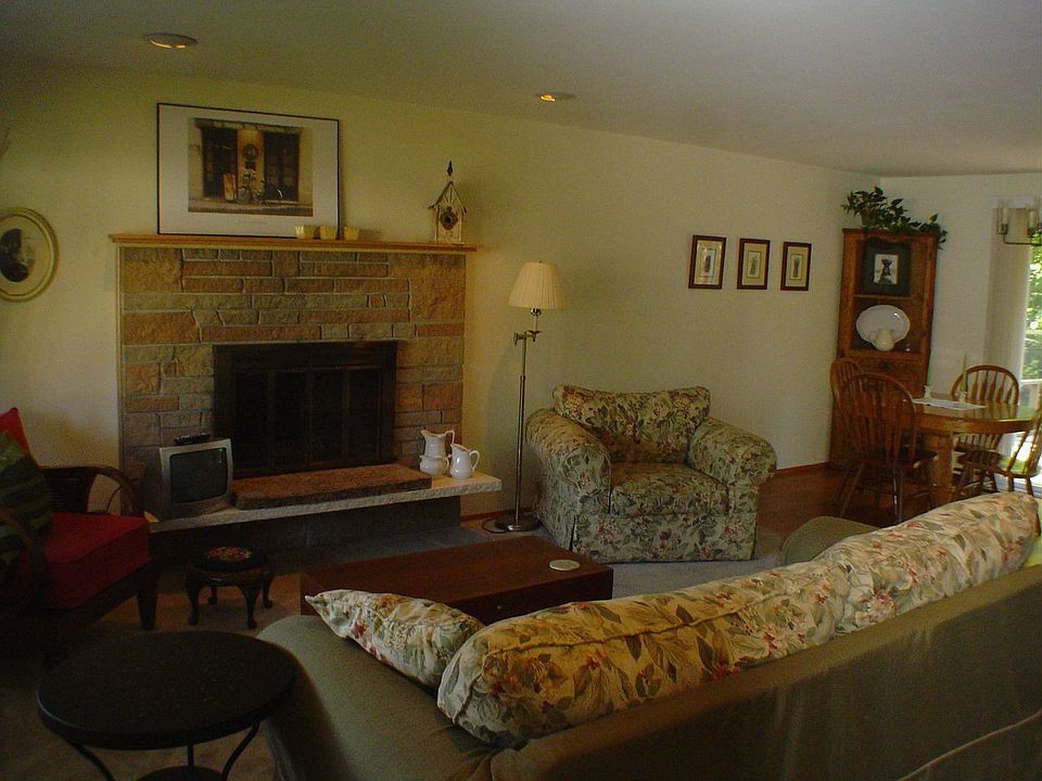 2nd image of 12741 SE 163rd St