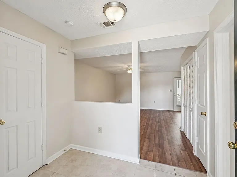 Hampton Townhomes — Photo 7