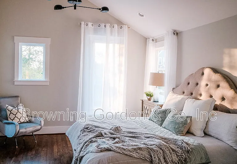 2156B Byrum Ave — Photo 17