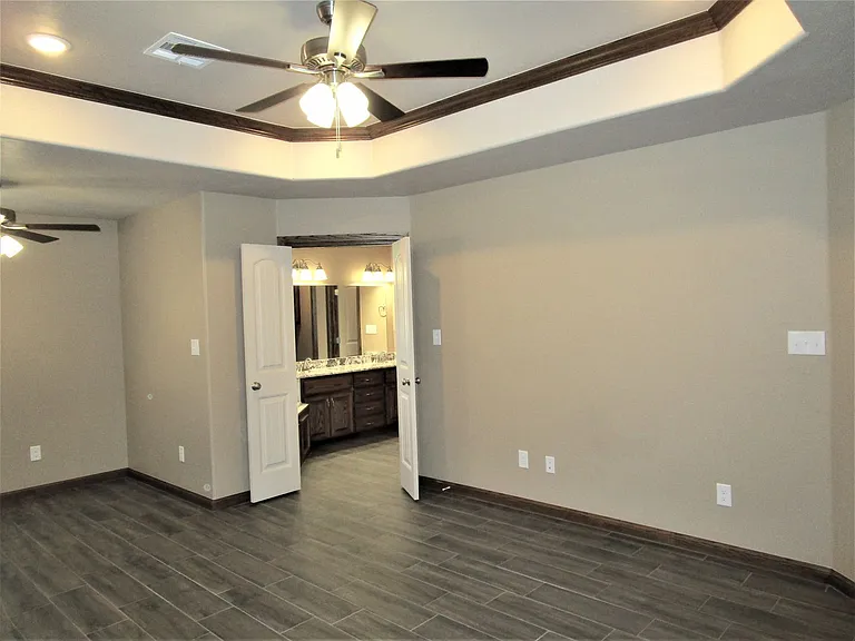 2107 Valley View Rd — Photo 20