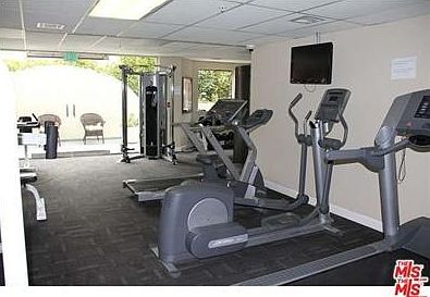 3rd image of 620 S Gramercy Pl APT 108