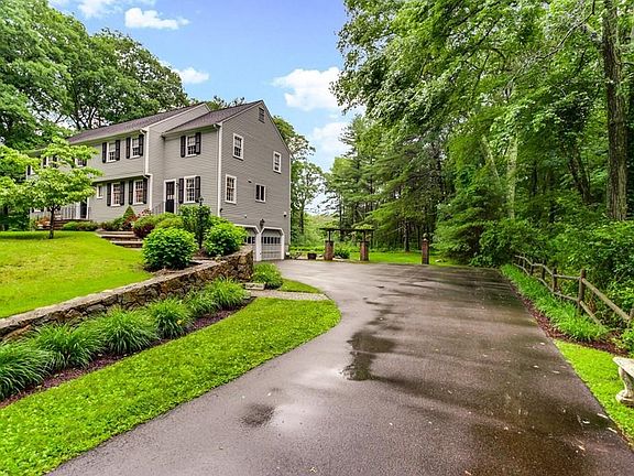3rd image of 30 McGregor Dr