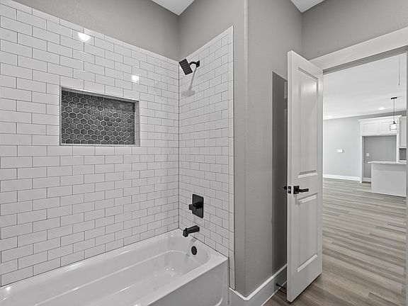 3rd image of 527 W Walker St