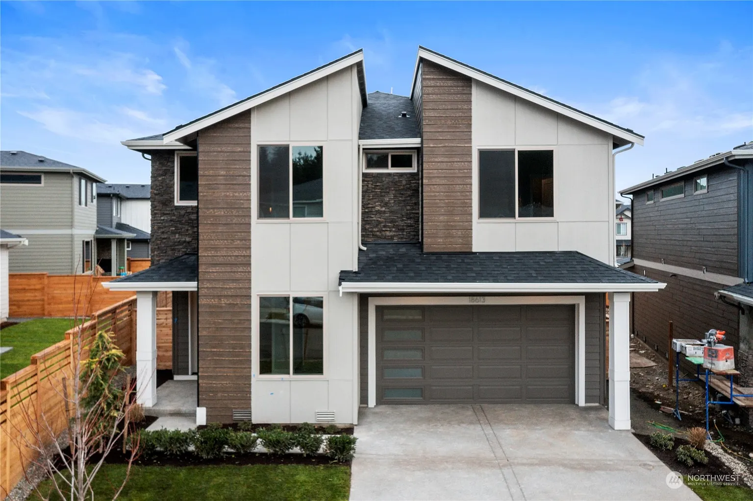 18920 130th Street E photo 1