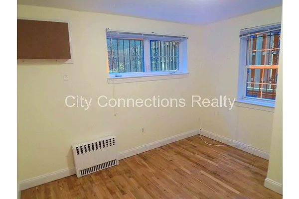 Rented by City Connections Realty | media 32