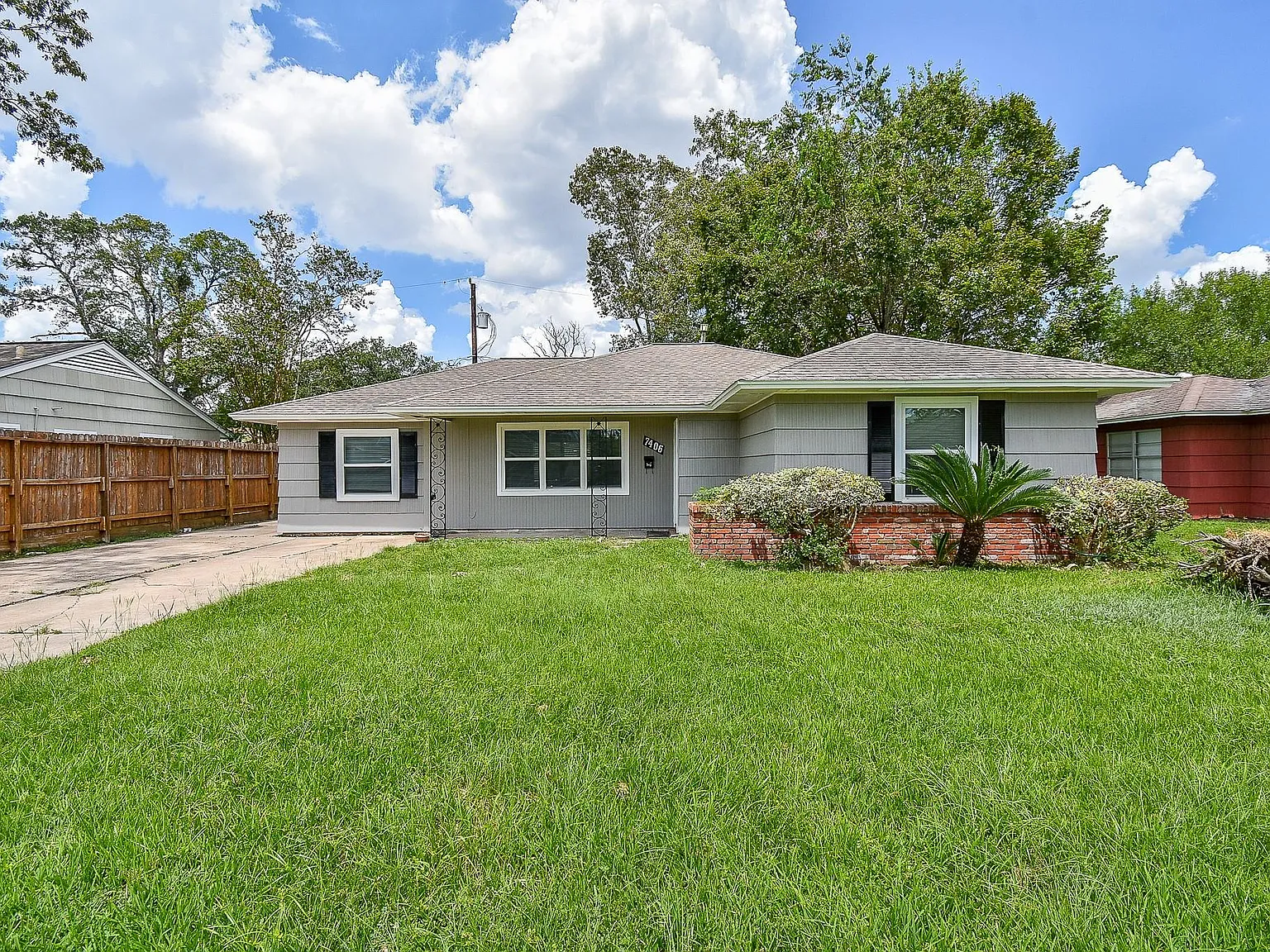 4 bed, 2.5 bath, 1393 sqft, $2,250 — Photo 2