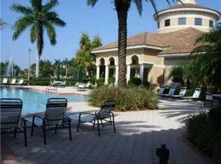 1070 Waterside Ln, Hollywood, FL 33019