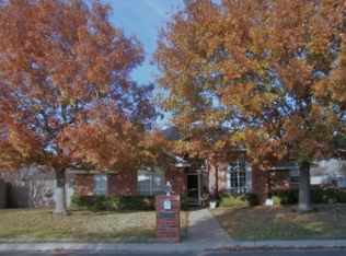 100 Briar Ridge Dr, Hewitt, TX 76643