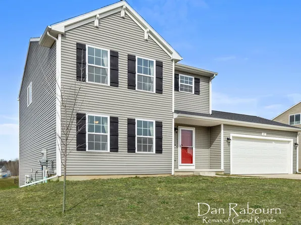 415 Oak View Dr, Middleville, MI 49333