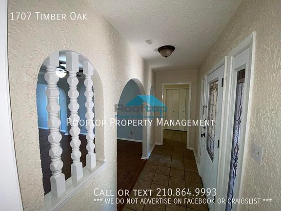 2nd image of 1707 Timber Oak St