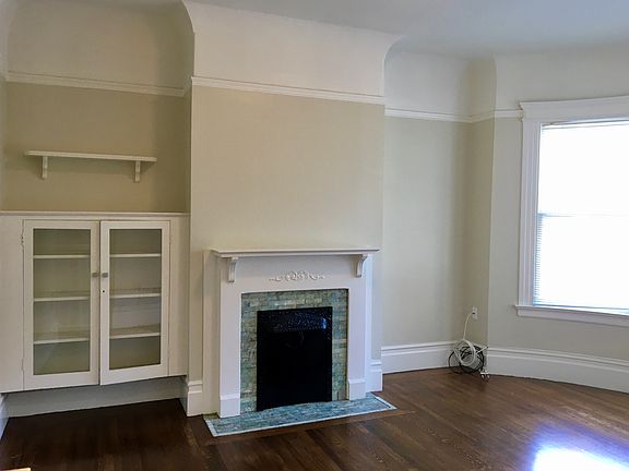4th image of 2961 California St