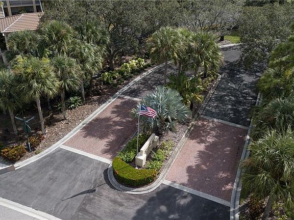 3rd image of 4191 Sawgrass Point Dr APT 202
