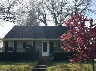 30 S Aldine St, Elgin, IL 60123