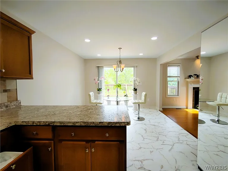 441 Riverwalk Dr — Photo 11
