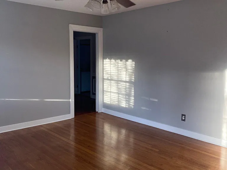 7968 Kenmore Dr — Photo 18