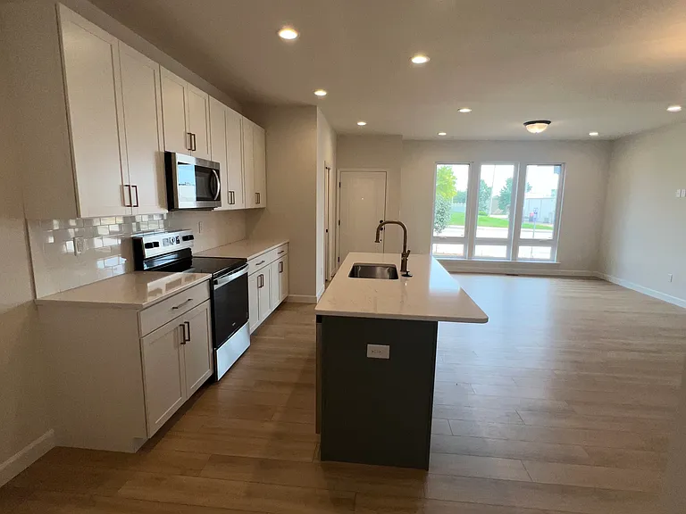 7911 Mexico Rd — Photo 16