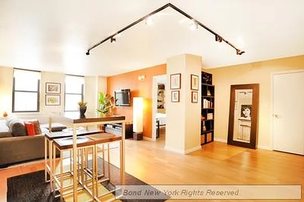 Sold by Bond New York | media 16