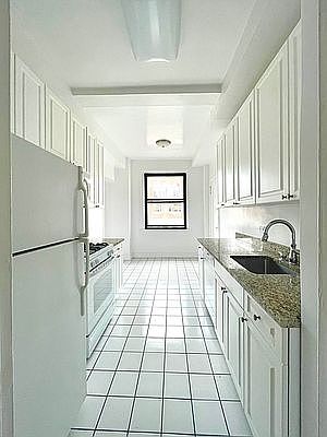 5th image of 340 E 57th St APT 16D