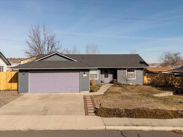 1022 SW Kenwood Dr, Madras, OR 97741