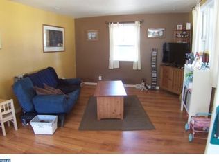 925 Sycamore Ave, Croydon, PA 19021