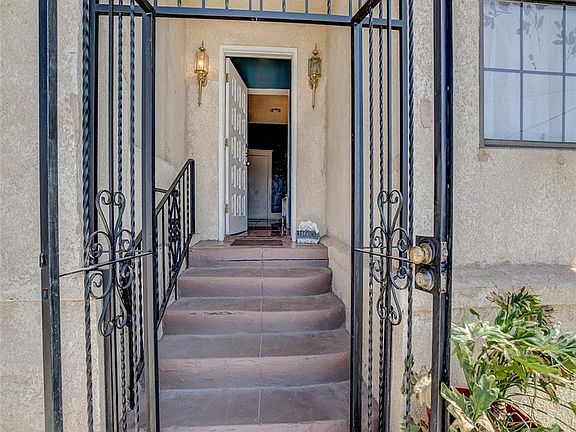 3rd image of 1212 Circle Dr