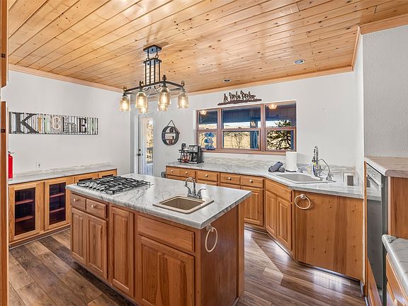 4th image of 2028 Redhill Rd