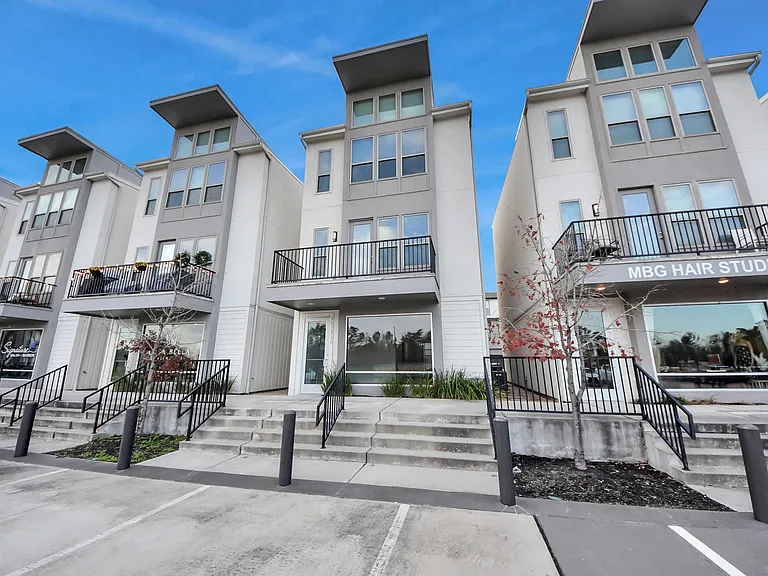 18716 Centro Main St #A — Photo 25