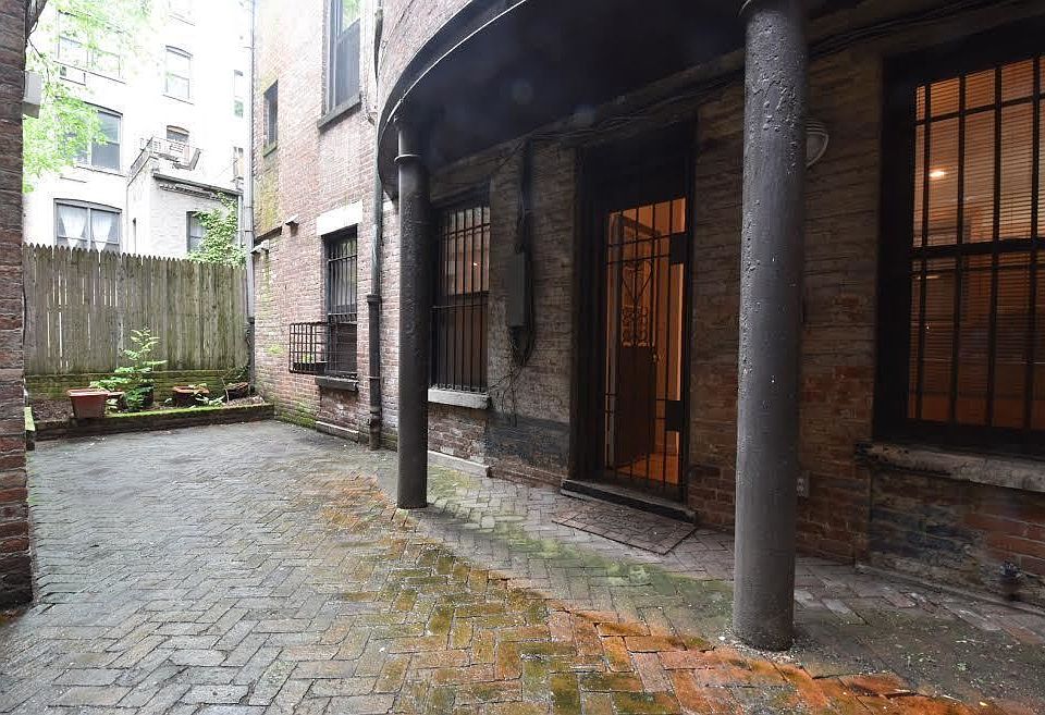 1st image of 315 W 88th St APT 2