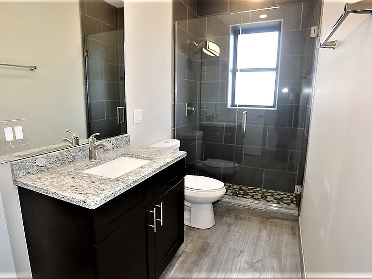 2228 N Sawyer Ave #1E — Photo 8