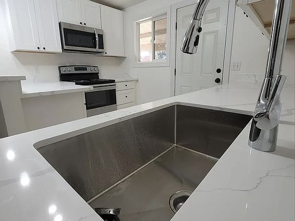 3rd image of 201 To 203 Edwards St SW #203