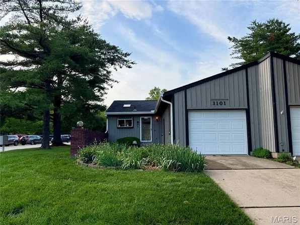 1101 Woodgate Dr, O Fallon, IL 62269