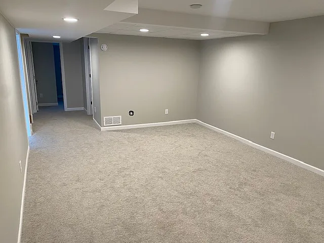 627 Lowry Ave NE — Photo 13