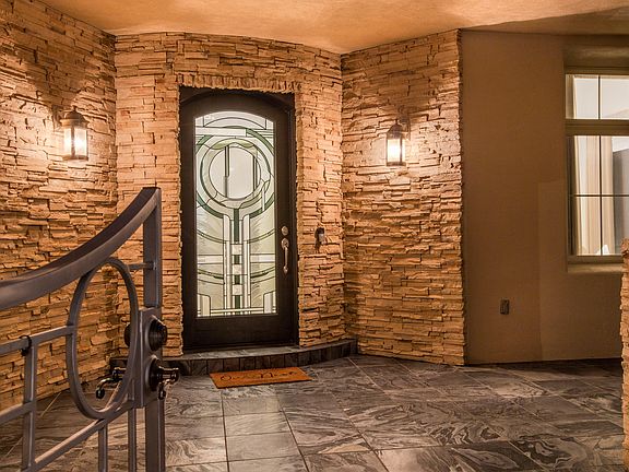 2nd image of 6109 Club Cholla Ct NE