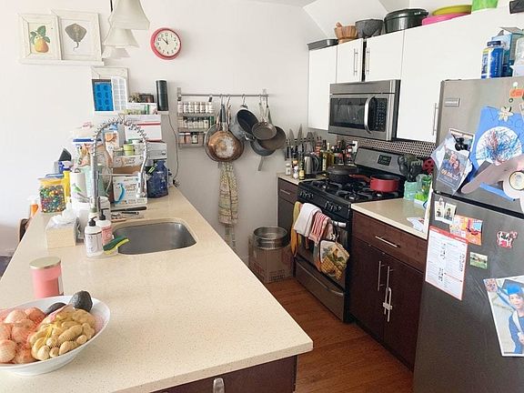 4th image of 80 Meserole St APT 4B