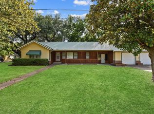 400 N Elm St, Tomball, TX 77375