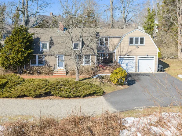 537 W Falmouth Highway, West Falmouth, MA 02540