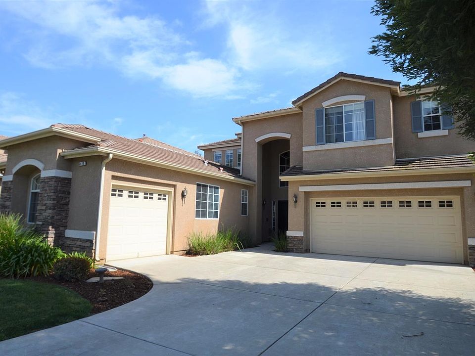 1st image of 2419 E Pryor Dr