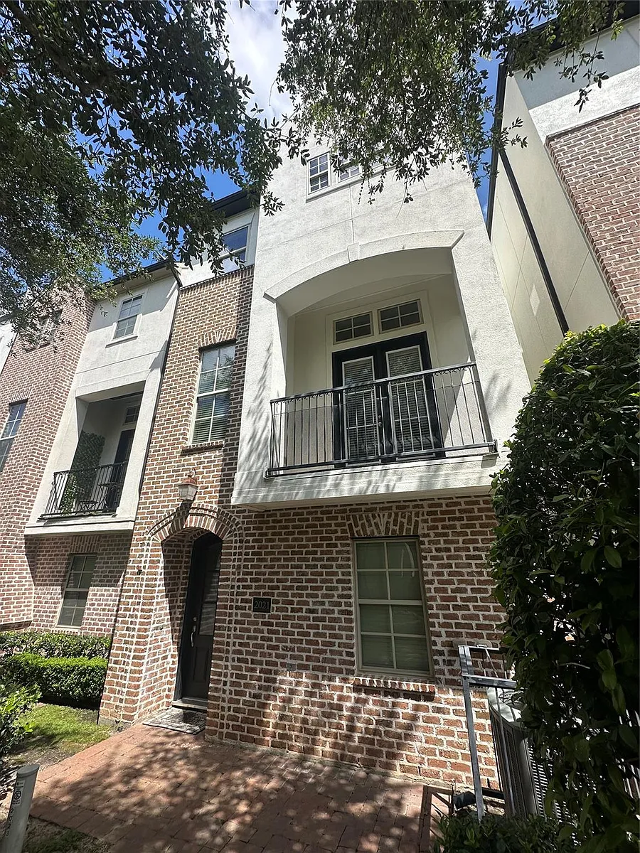 Building Photo - 2021 Fannin Sta