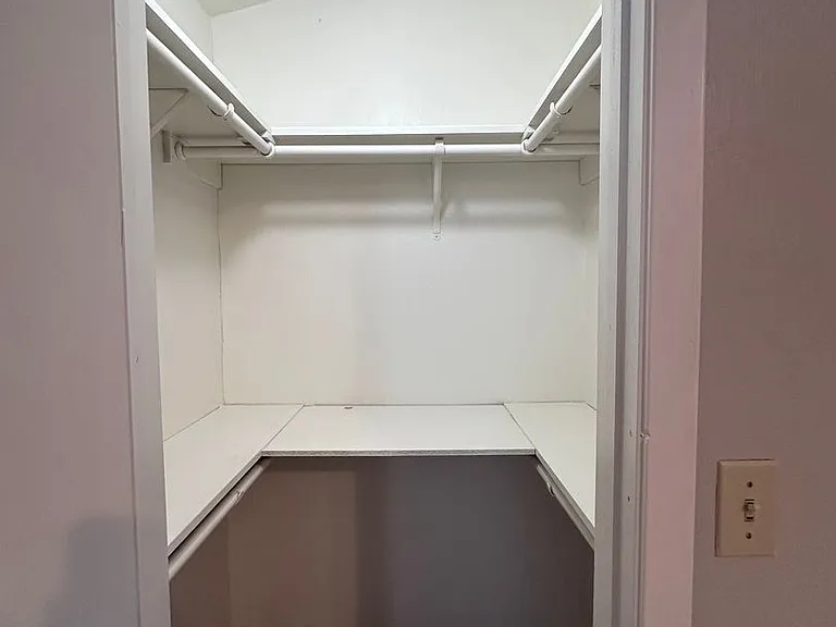 Allen Place — Photo 14