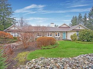 104 Airmont Ave, Mahwah, NJ 07430
