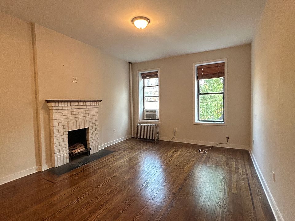 1st image of 161 W 10th St #4C