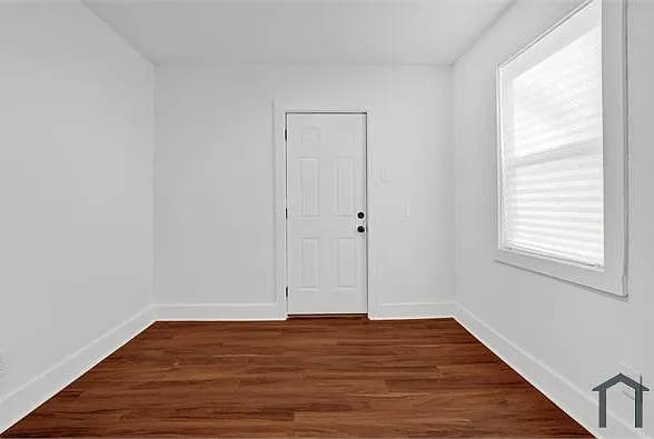 3156 Powell Ave — Photo 6